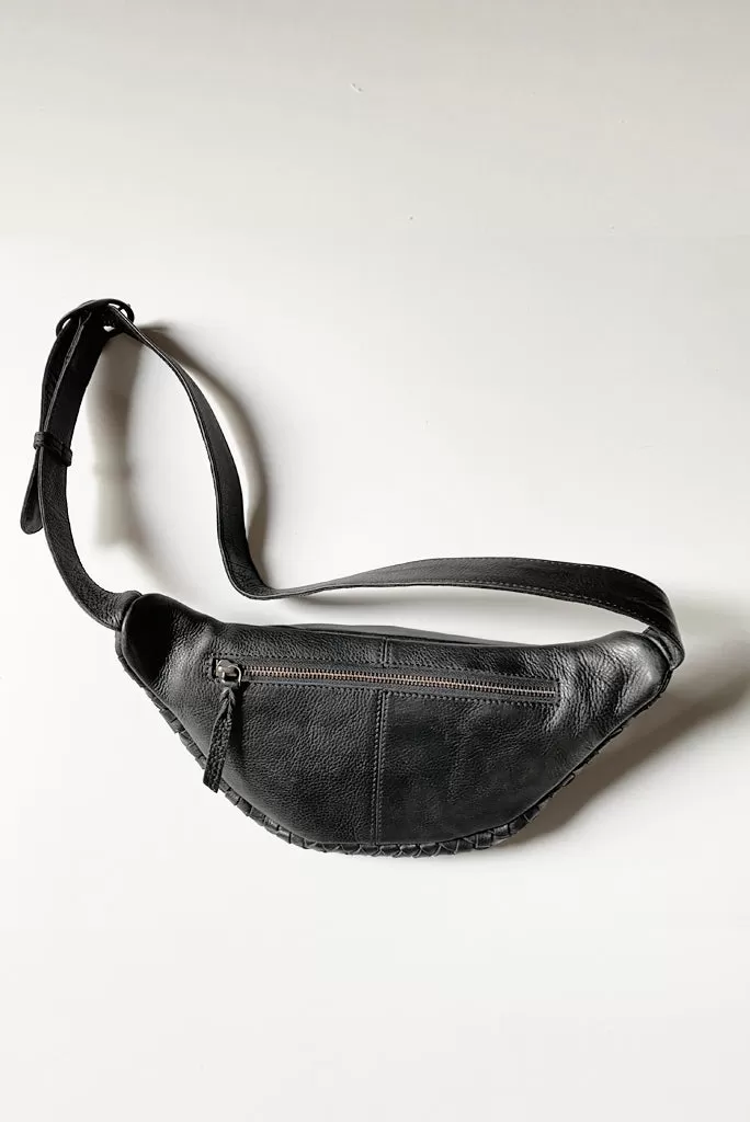 CNP NEW CROSS WOVEN FANNY PACK, BLACK