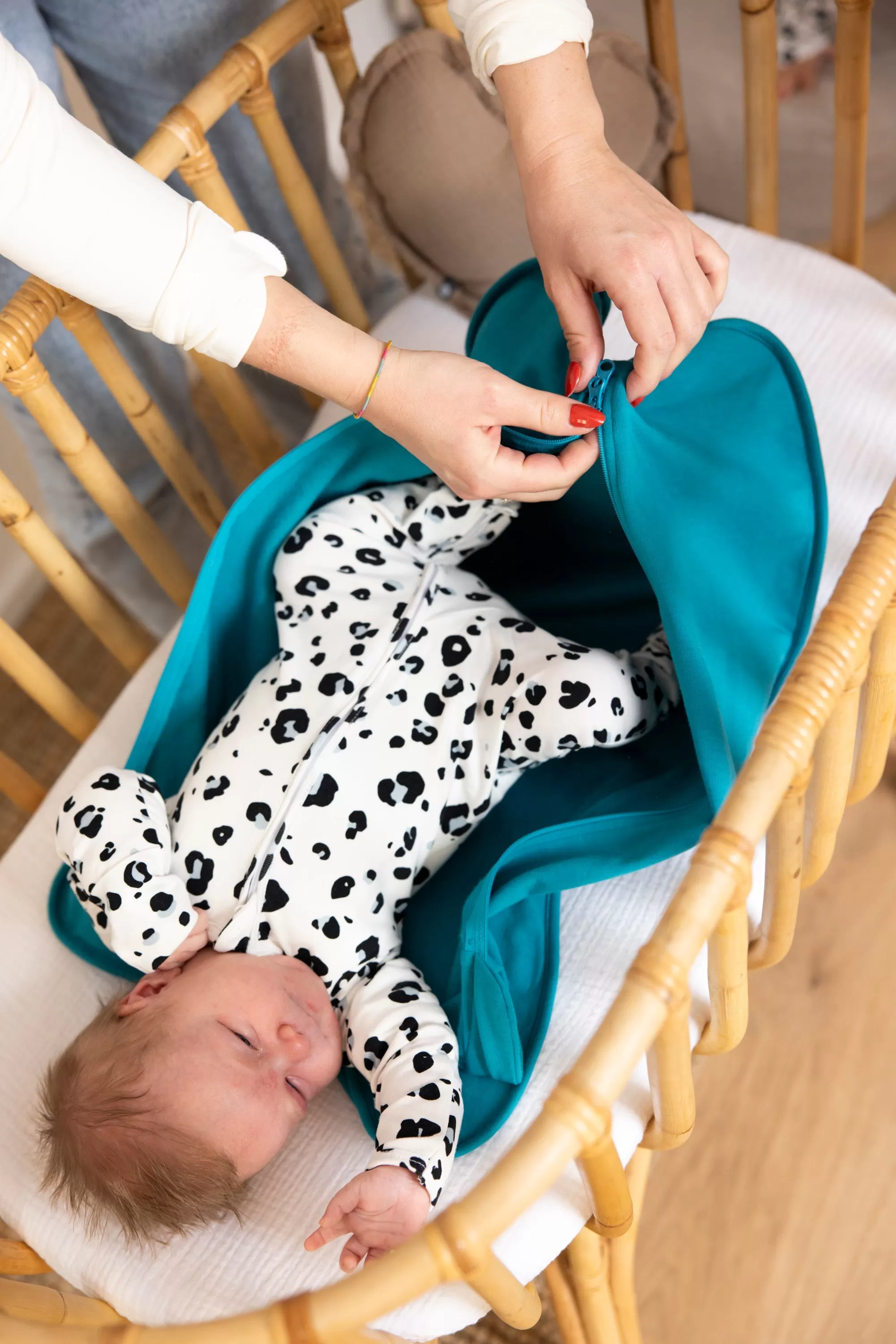 Tilouco Organic Cotton Soothing Baby Swaddle